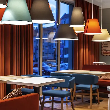 Ibis Styles Stare