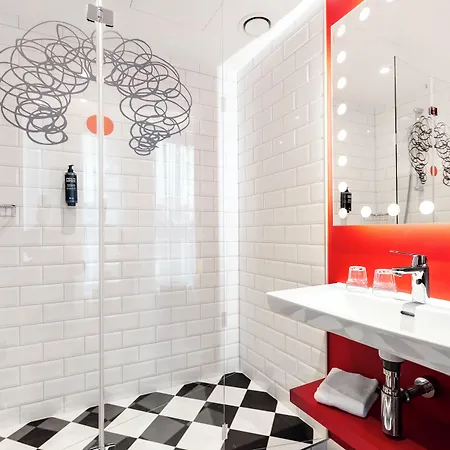 Ibis Styles Stare