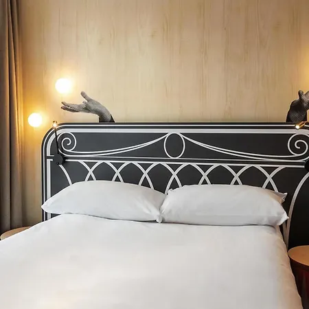 Ibis Styles Stare